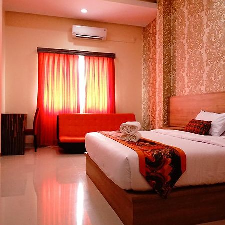 New D'Dhave Hotel Padang  Ngoại thất bức ảnh