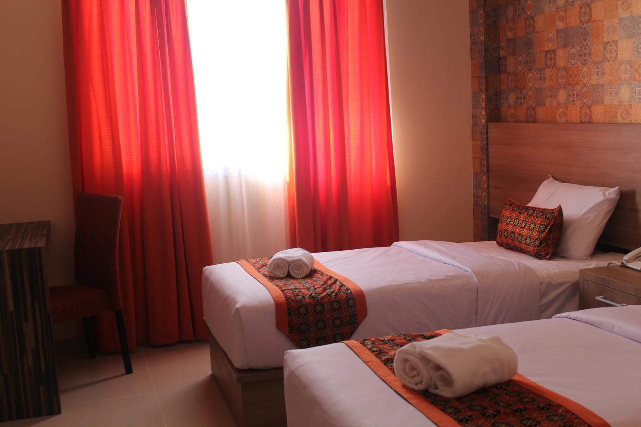 New D'Dhave Hotel Padang  Ngoại thất bức ảnh